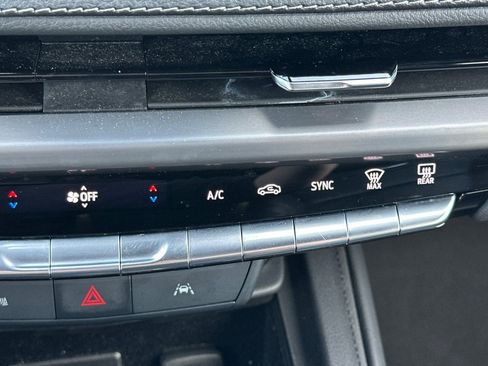 Certified 2024 Cadillac XT4 Premium Luxury image 30