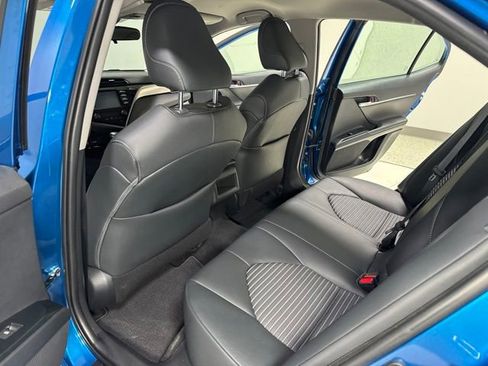Used 2019 Toyota Camry SE w/ Carpet Mat Package FWD image 22