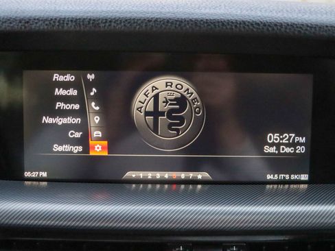 Used 2018 Alfa Romeo Stelvio Ti Sport image 39