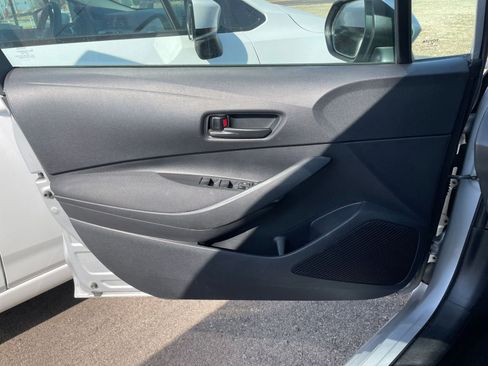 Used 2023 Toyota Corolla LE image 18