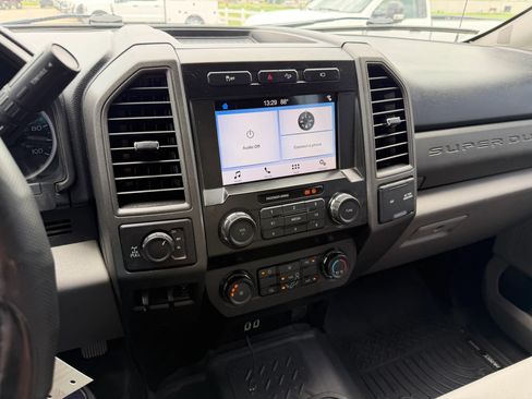 Used 2019 Ford F250 XL w/ STX Appearance Package AWD/4WD image 19