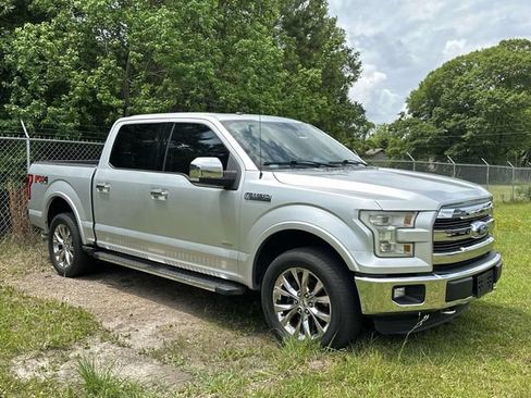 Used 2016 Ford F150 Lariat w/ Equipment Group 502A Luxury AWD/4WD image 12