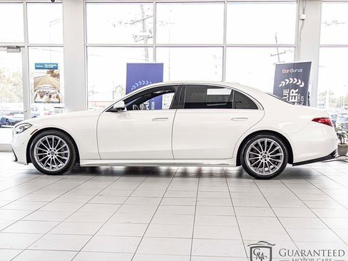 Used 2022 Mercedes-Benz S 500 4MATIC w/ AMG Line Package image 6