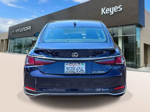 Used 2023 Lexus ES 300h w/ Premium Package FWD image 6