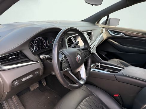 Used 2024 Buick Enclave Avenir AWD/4WD image 11