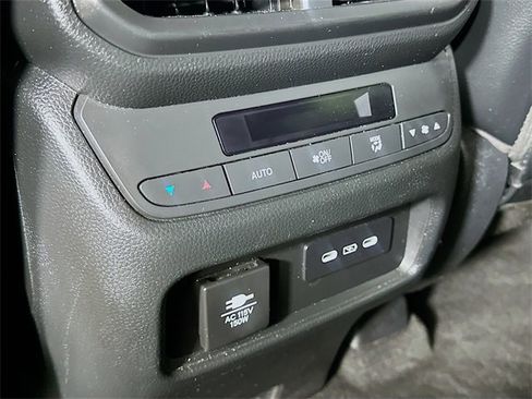 Certified 2024 Honda Pilot TrailSport image 33