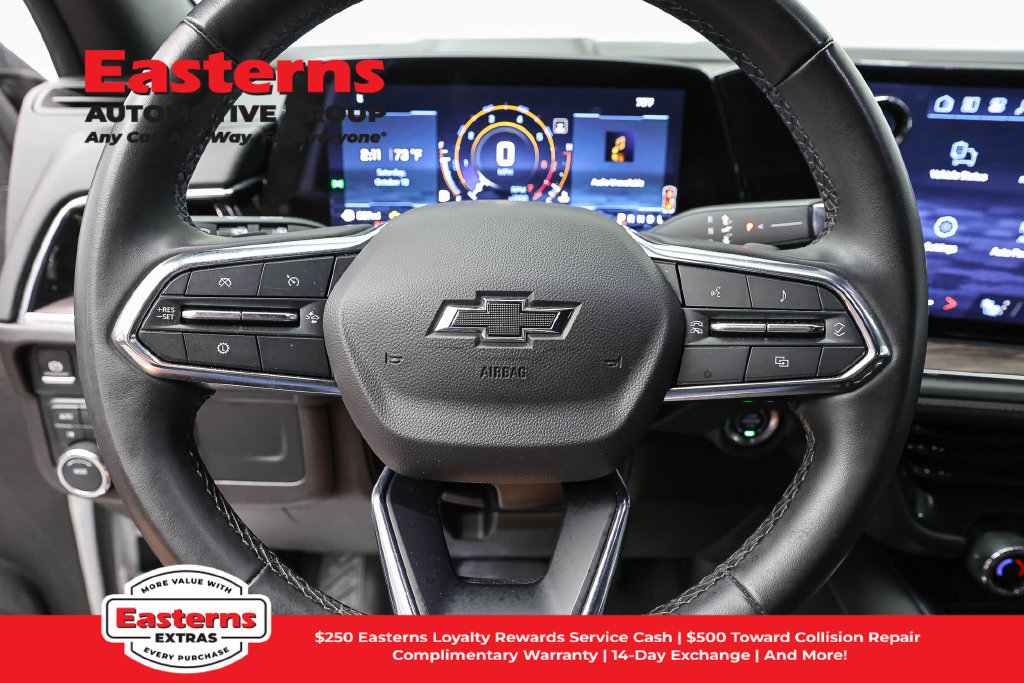 Used 2025 Chevrolet Suburban Z71 AWD/4WD image 11