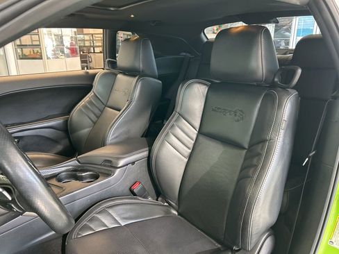 Used 2019 Dodge Challenger SRT Hellcat Redeye image 26