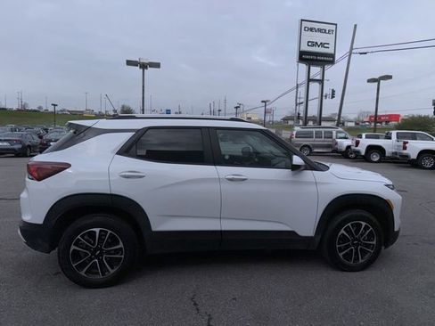 Used 2025 Chevrolet TrailBlazer LT image 9