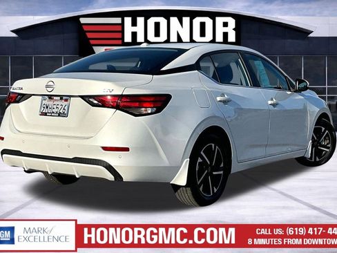 Used 2024 Nissan Sentra SV FWD image 6