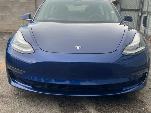 Used 2020 Tesla Model 3 Standard Range Plus RWD image 1