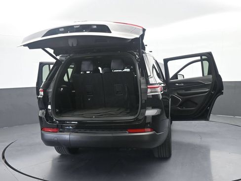 Used 2022 Jeep Grand Cherokee L Laredo RWD image 77