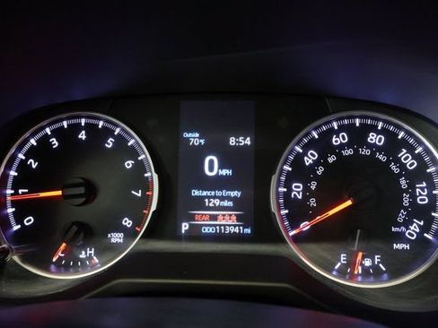 Used 2020 Toyota RAV4 LE w/ Carpet Mat Package AWD/4WD image 15