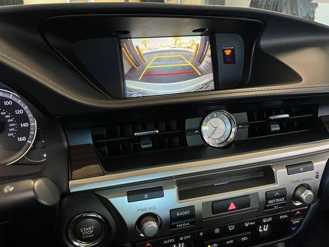 Used 2018 Lexus ES 350 w/ Luxury Package w/Wood Trim FWD image 24