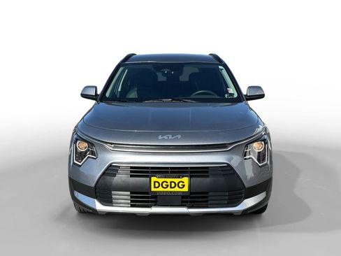 Used 2023 Kia Niro EX w/ EX Cold Weather Package image 8