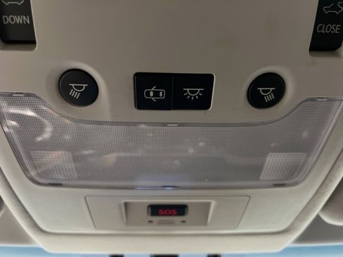 Used 2013 Lexus ES 300h w/ Luxury Pkg FWD image 21