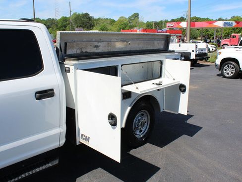 Used 2022 Ford F350 XL w/ Power Equipment Group image 19