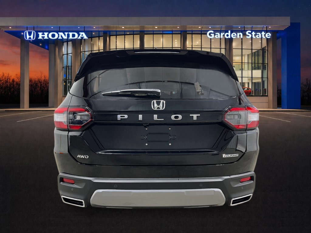 New 2026 Honda Pilot Touring image 4