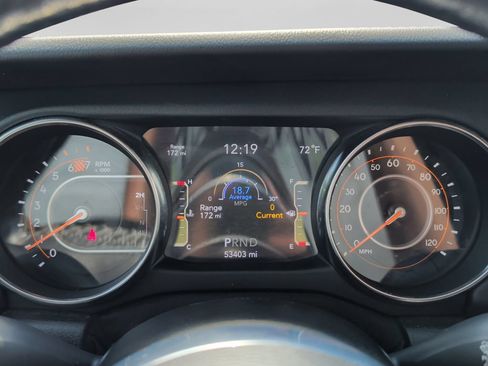 Used 2021 Jeep Wrangler Unlimited Sahara AWD/4WD image 10
