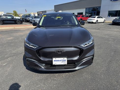 Certified 2022 Ford Mustang Mach-E Premium image 8