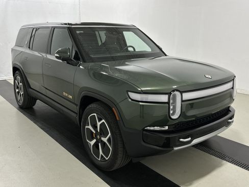 Used 2024 Rivian R1S Adventure AWD/4WD image 7