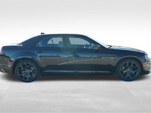 Used 2023 Chrysler 300 S image 8