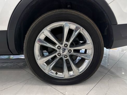 Used 2019 Ford Explorer XLT w/ Equipment Group 202A image 38