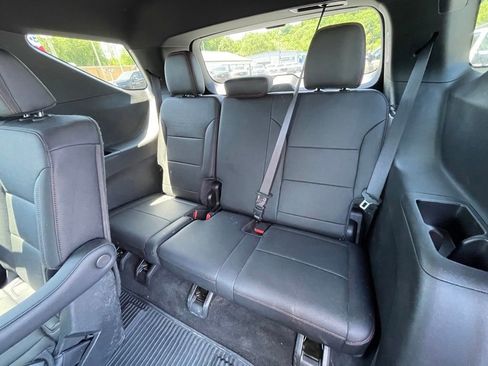 Used 2026 Chevrolet Traverse Z71 w/ LPO, Floor Liner Package AWD/4WD image 19