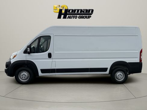 Used 2026 RAM ProMaster 2500 w/ Convenience Group FWD image 2