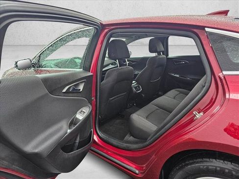 Used 2018 Chevrolet Malibu LT FWD image 14