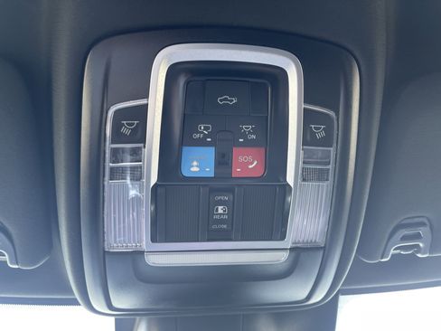 Used 2024 RAM 3500 Laramie w/ Night Edition image 33