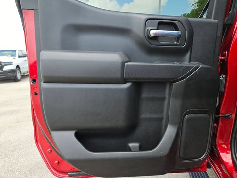 Used 2021 Chevrolet Silverado 1500 LT RWD image 15