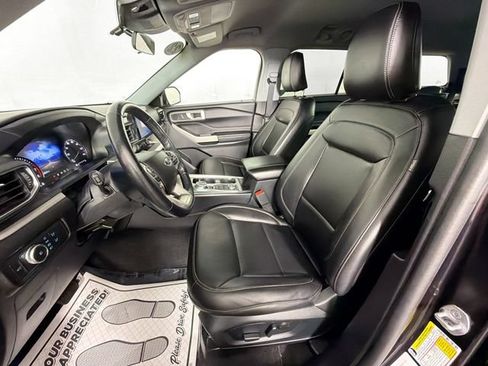 Used 2022 Ford Explorer XLT AWD/4WD image 21