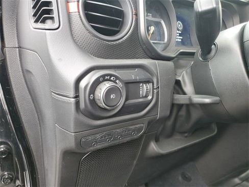 Used 2024 Jeep Wrangler Unlimited Rubicon image 18