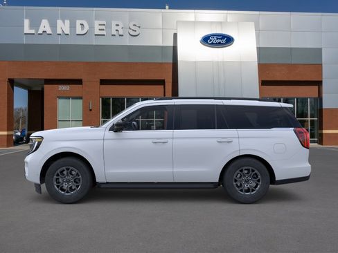New 2026 Ford Expedition Active RWD image 3
