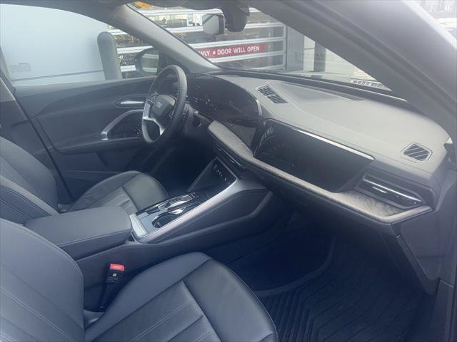 Used 2025 Audi Q5 Premium w/ 19" Wheel Package AWD/4WD image 9