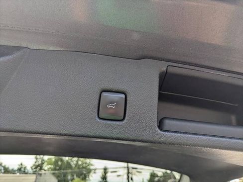 Used 2020 Ford Escape SEL FWD image 15