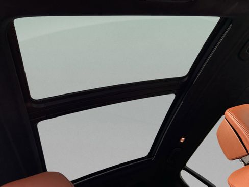 Used 2026 BMW X7 M60i image 29