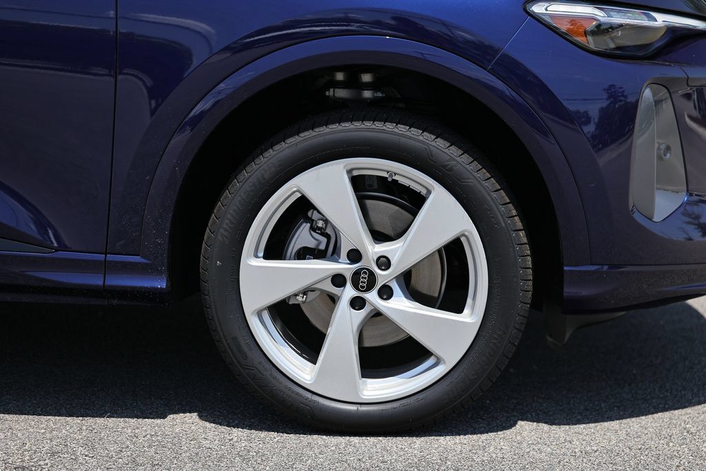 New 2026 Audi Q5 Premium AWD/4WD image 5
