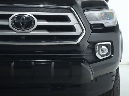 Certified 2023 Toyota Tacoma Limited AWD/4WD image 7