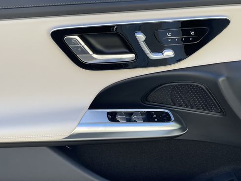 New 2026 Mercedes-Benz E 350 4MATIC Sedan image 18