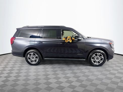 Used 2025 Ford Expedition Active RWD image 8