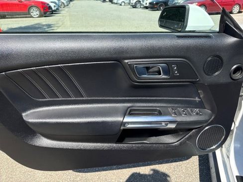 Used 2022 Ford Mustang Premium RWD image 17