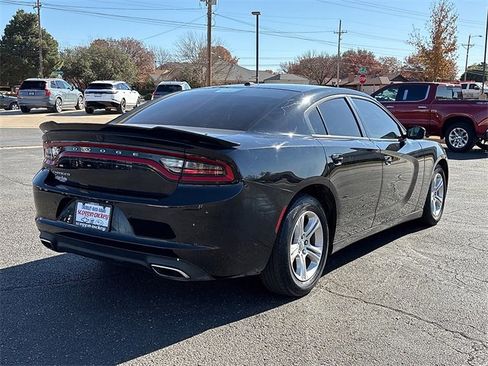 Used 2020 Dodge Charger SXT image 4
