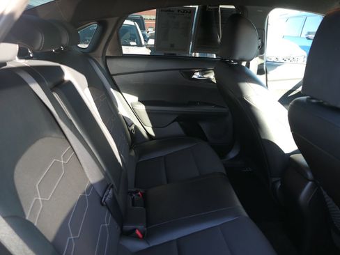 Used 2023 Kia Forte GT-Line image 24