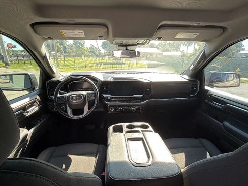 Used 2023 GMC Sierra 1500 Elevation AWD/4WD image 8