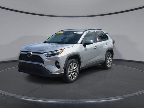 Certified 2023 Toyota RAV4 XLE Premium AWD/4WD image 4