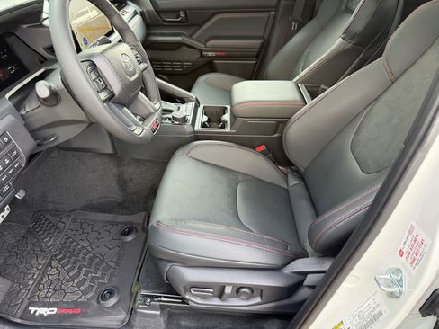 Used 2025 Toyota Tacoma TRD Pro image 10