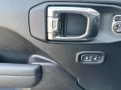 New 2026 Jeep Gladiator Sport image 10