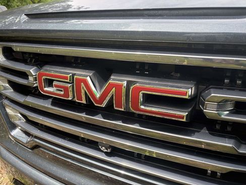 Used 2021 GMC Sierra 1500 AT4 w/ AT4 Premium Package AWD/4WD image 5